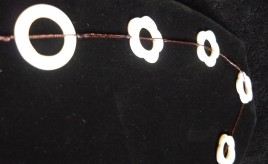 Collana_madreperla_osso_filo_3