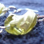 Orecchini_pendenti_ambra_verde_3