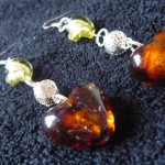 Orecchini_pendenti_ambra_verde_4