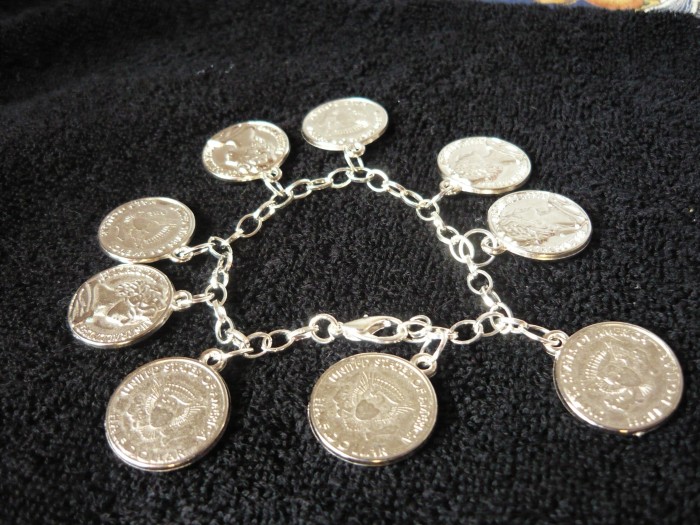 braccialetto_pendenti_monete_2