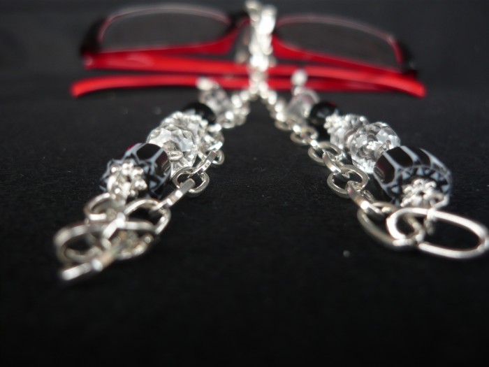Collana_occhiali_nera_cristallo_2