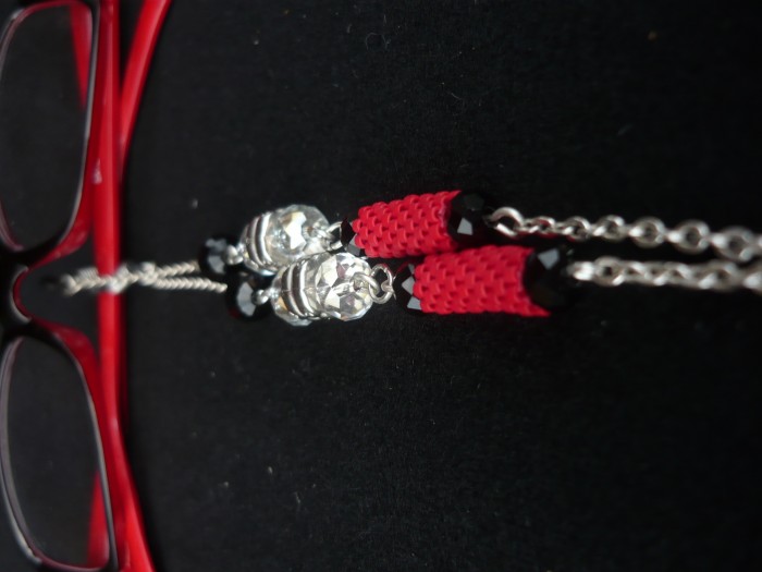 Collana_occhiali_rossa_nera_3