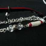 Collana_occhiali_rossa_bianca_2