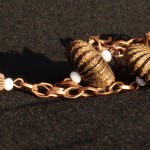 Collana bronzo sfere metallo 2
