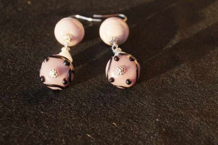 Orecchini argento lampwork rosa viola 3
