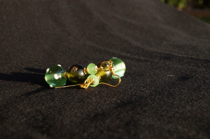 Orecchini lampwork verdi oro 2