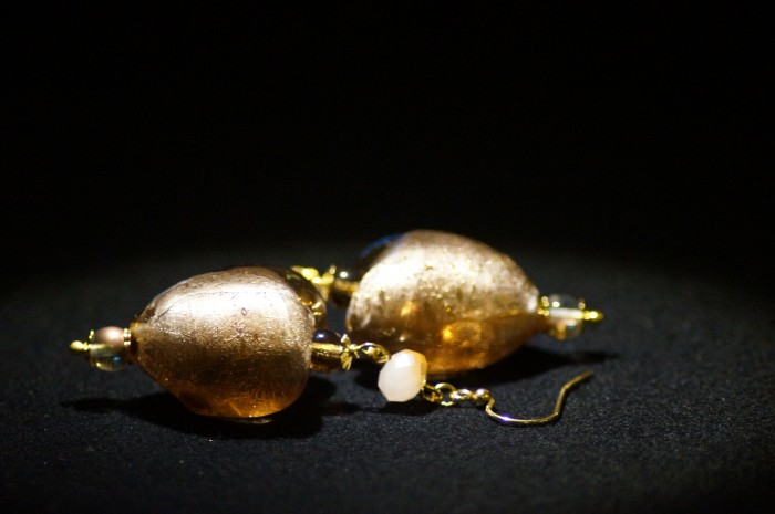 Orecchini cuore marrone oro 3